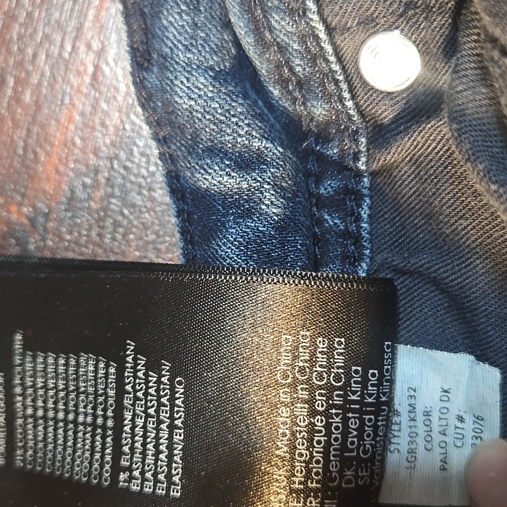 Liverpool Relaxed Straight Denim Jeans In Size 36x32. - Picture 12 of 12